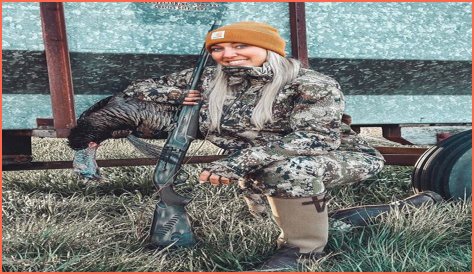 Hunter Biden's baby mama working at family gun store